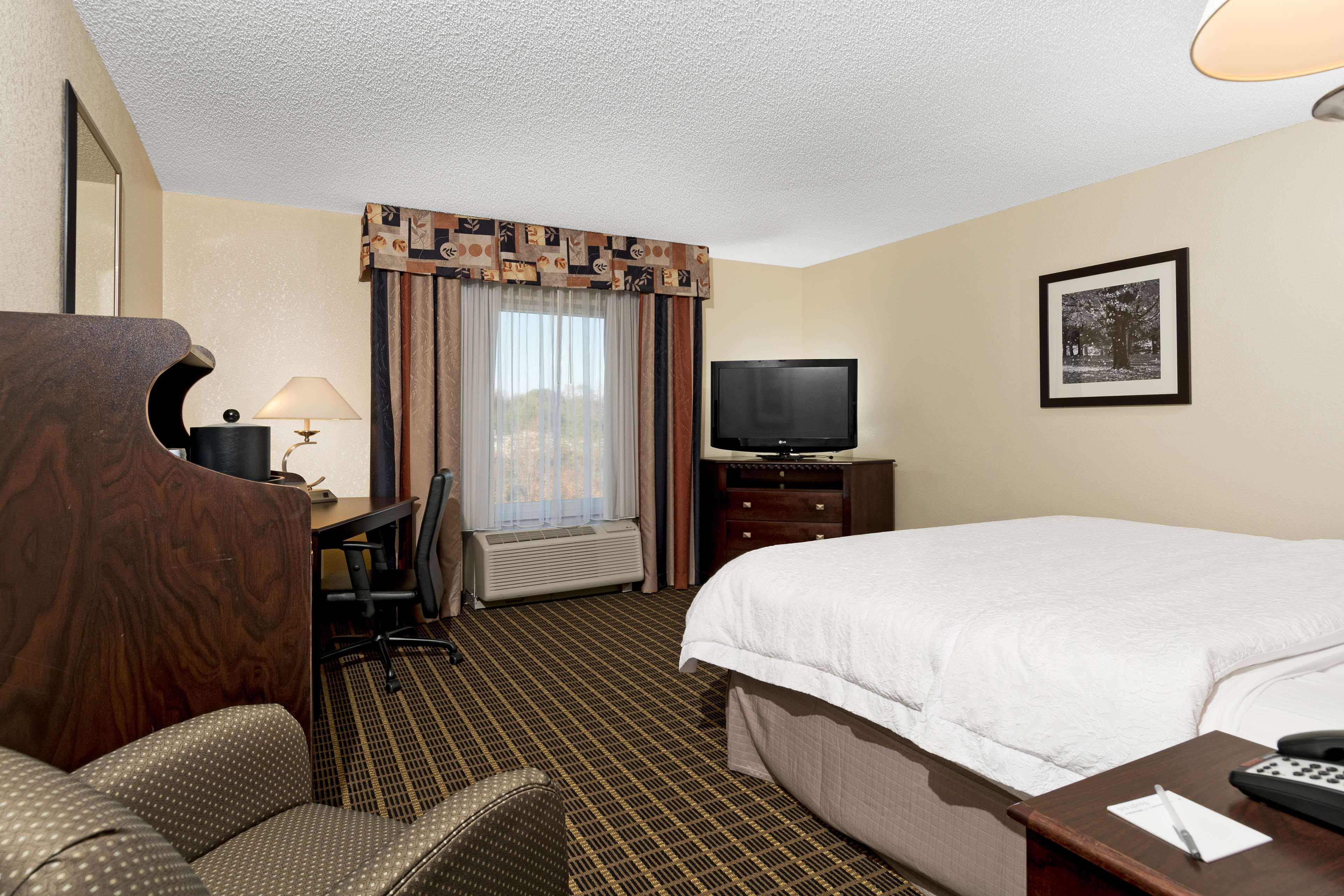 Hampton Inn Стейтсвилл Экстерьер фото